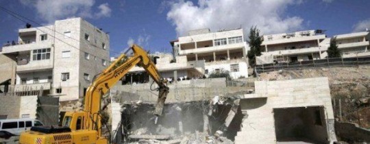 الاحتلال يهدم منزلين في بيت جالا