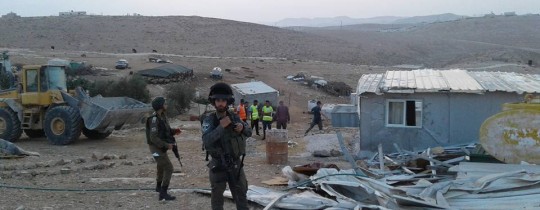 الاحتلال يهدم ثلاثة مساكن في مَسافر يطا جنوب الخليل