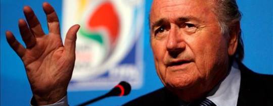 رئيس الاتحاد الدولي لكرة القدم (فيفا) جوزيف بلاتر