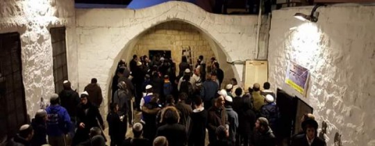 صورة أرشيفية لاقتحام قبر يوسف