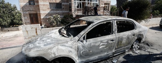 من اعتداء المستوطنين على قرية أم صفا..