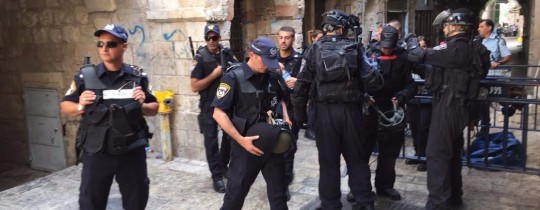 تشديدات أمنية على المواطنين بالقدس