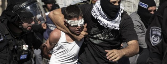 اعتقال الأطفال الفلسطينيين