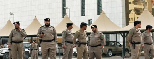 أفراد من الشرطة السعودية