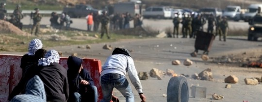 مواجهات بين جنود الاحتلال وشبان فلسطينيين