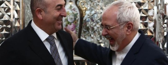 ظريف وأوغلو خلال لقائهما اليوم