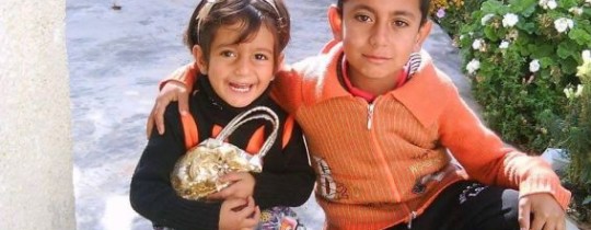 يمين الصورة - الأسير الطفل أسامة زيدات