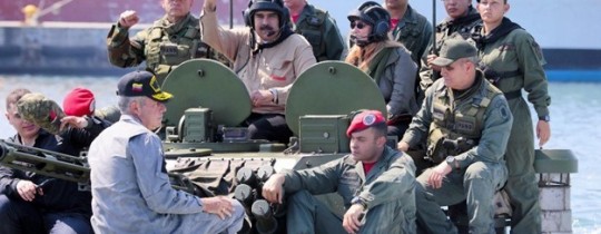 مادورو مع الجيش 