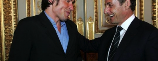 صورة للصهيوني الفرنسي بصحبة ساركوزي الرئيس الفرنسي السابق