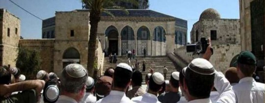 مستوطنون يجددون اقتحاماتهم لباحات المسجد الأقصى