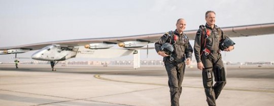 الطيارين اندريه بورشبورغ وبرتراند بيكارد 