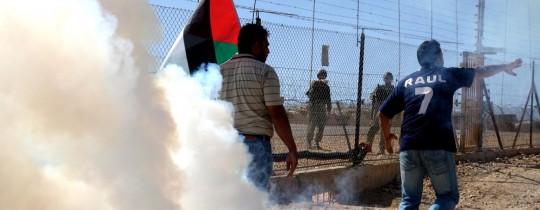 إصابات بالاختناق جراء قمع قوات الاحتلال للمسيرات الأسبوعية