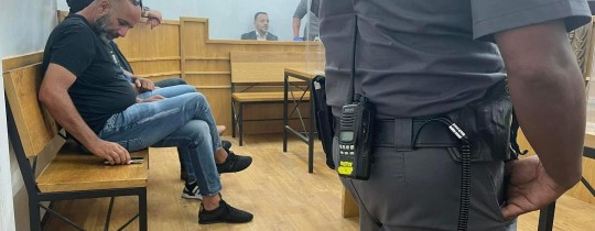 المحافظ غيث خلال جلسة المحاكمة