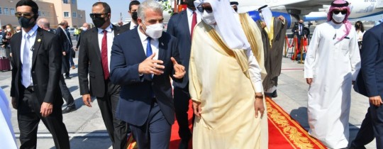 وزير الخارجية الصهيوني يائير لابيد يصل البحرين