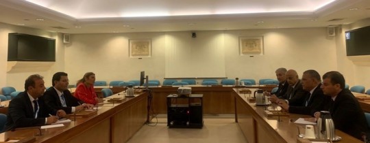 من الاجتماع بين الوزيرين 