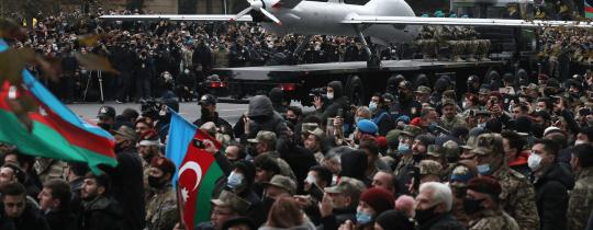 طائرة "إسرائيلية" عرضت في موكب النصر الأذربيجاني على أرمينيا