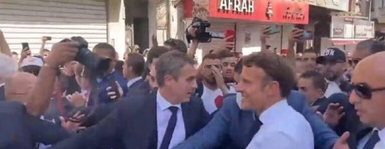 خلال زيارة ماكرون لوهران