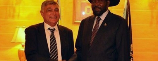 سيلفا كير مع السفير الصهيوني حاييم كورين