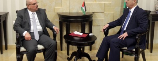 رئيس الوزراء رامي الحمدالله والسفير القطري