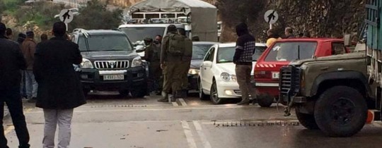 من أحد الحواجز الصهيونية المقامة على مداخل القرية