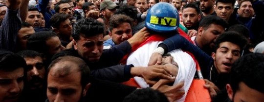 خلال تشييع الشهيد أحمد أبو حسين