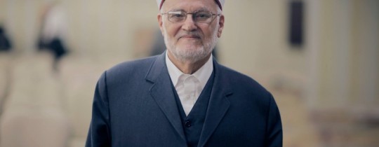 الاحتلال يسلم الشيخ عكرمة صبري أمر منعه من السفر