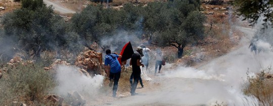 قمع قوات الاحتلال للمسيرات الأسبوعية