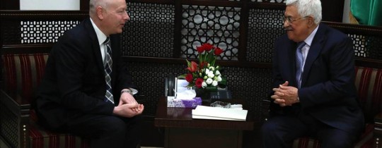 أبو مازن مع المبعوث الأمريكي