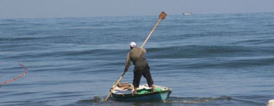 اصابة صياد برصاص الاحتلال شمال غزة