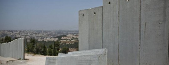 الاحتلال يشرع ببناء مقطع من الجدار في أراضي يعبد جنوب غرب جنين