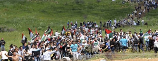 اجتياز مسيرات العودة لاسيجة وجدران الاحتلال بين فلسطين وسوريا 2011