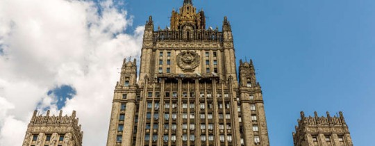 واشنطن تستولي على القنصلية الروسية في سان فرانسيسكو.. وموسكو تتوعَّد بالمثل