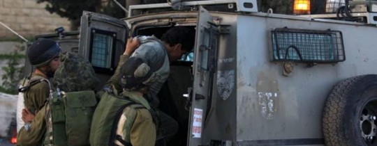 الاحتلال يعتقل شاباً من جنين ويحتجز آخرين