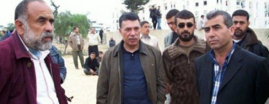 احمدحلس (وسط الصورة)