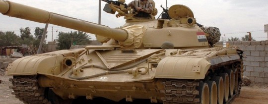 دبابة للجيش السوري بمحيط مطار دير الزور العسكري