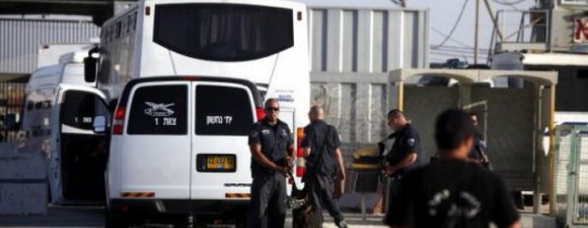 أحكاماً بالسّجن وغرامات المالية بحق عدد من الأسرى