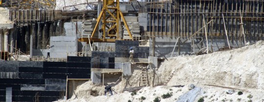 أعمال بناء في مستوطنة - أرشيف