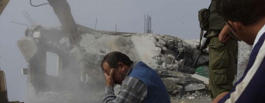 أرشيفية: آليات الاحتلال تهدم منزل فلسطيني بالقدس