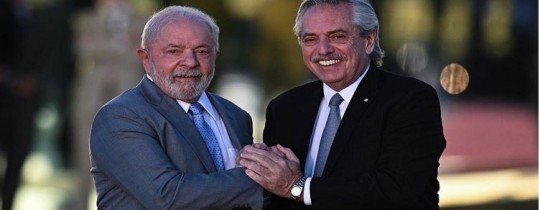 الرئيس الأرجنتيني ونظيره البرازيلي