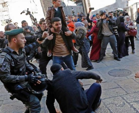 الاعتداء على المقدسيين