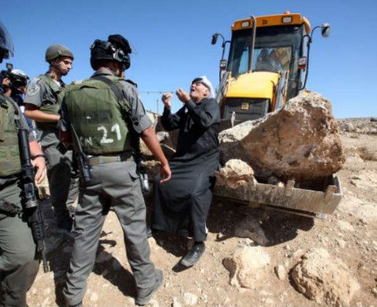 مصادر أراضي وآليات الفلسطينيين - أرشيف