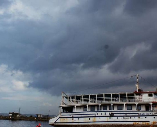 الأجواء الغائمة فوق بحر غزة