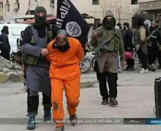 من اعدام الشاب الفلسطيني في المخيم 