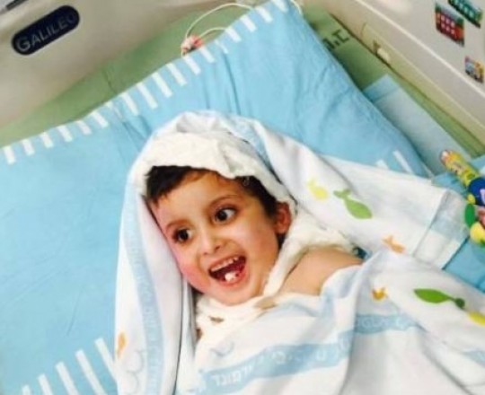 الطفل أحمد دوابشة الناجي الوحيد من محرقة دوما