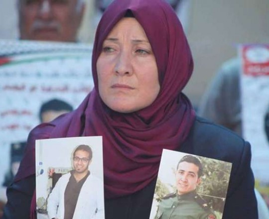 والدة الأسيرين البلبول