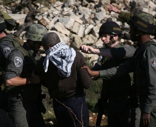 اعتقال مواطنين بالضفة