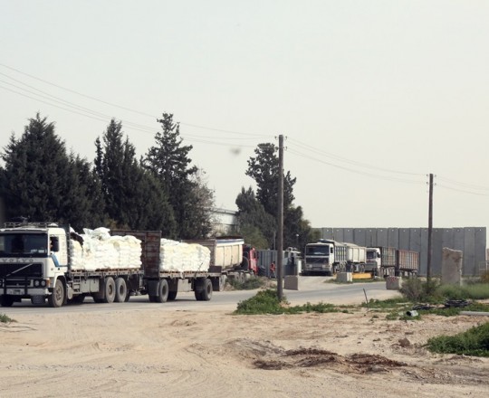 شاحنات كرم أبو سالم