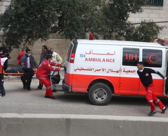 طواقم الهلال الأحمر