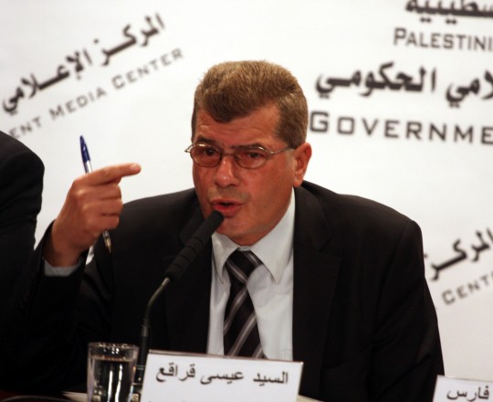 رئيس هيئة شؤون الأسرى والمحررين الوزير عيسى قراقع