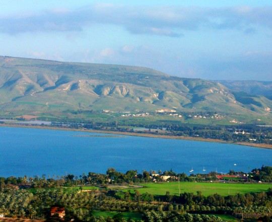 بحيرة طبريا بالداخل المحتل 